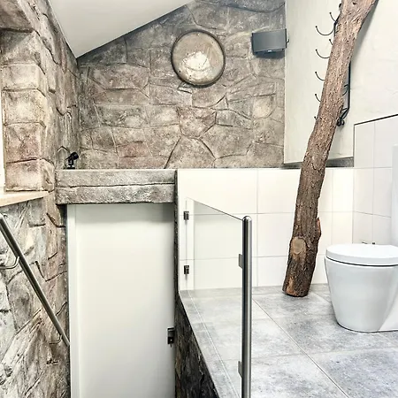 Bramasole - Mit Carport Apartament Chociebuż